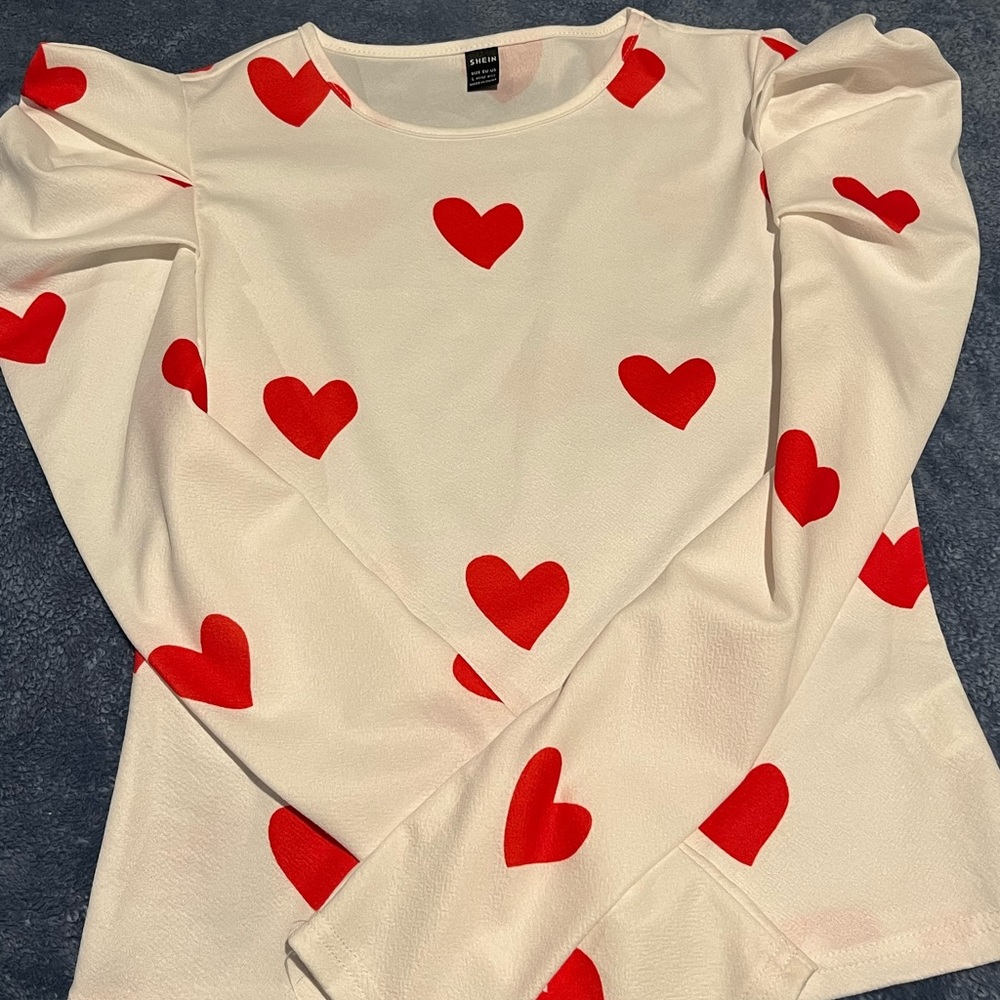 Beautiful blouse for Valentine’s Day ❤️